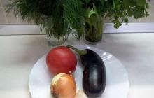 Вкусный салат из баклажанов и помидор Салат баклажаны помидоры лук чеснок
